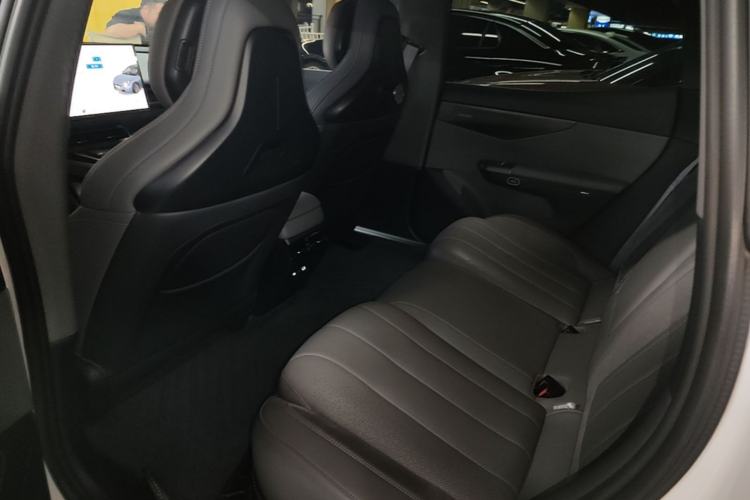Used Lynk & Co 07 2024 EM-P 126 Long-Range Ultra Left Rear Seat