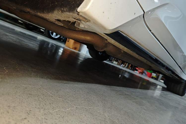 Used Lynk & Co 07 2024 EM-P 126 Long-Range Ultra Left Side Sill
