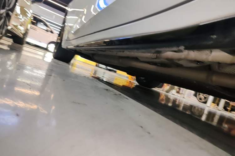 Used Lynk & Co 07 2024 EM-P 126 Long-Range Ultra Left Side Sill