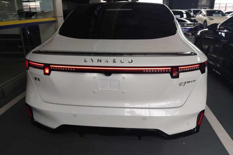 Used Lynk & Co 07 2024 EM-P 126 Long-Range Pro Rear