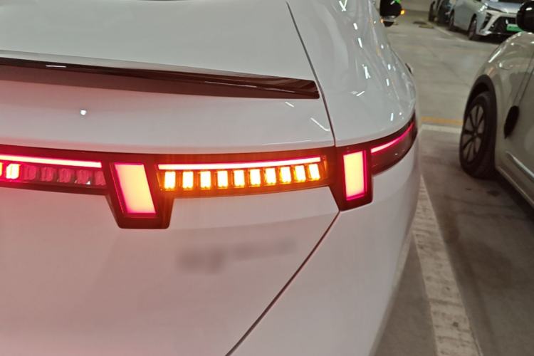 Used Lynk & Co 07 2024 EM-P 126 Long-Range Pro Right Rear Taillight