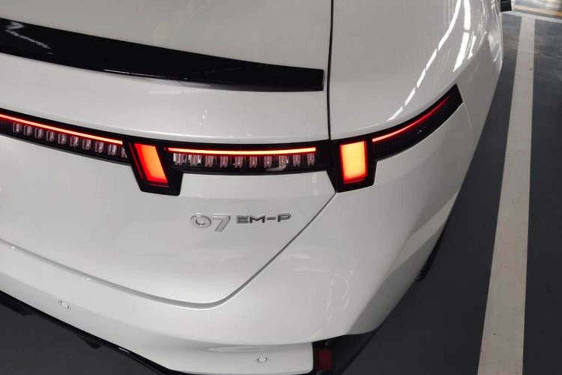 Used Lynk & Co 07 2024 EM-P 126 Long-Range Pro Right Rear Taillight