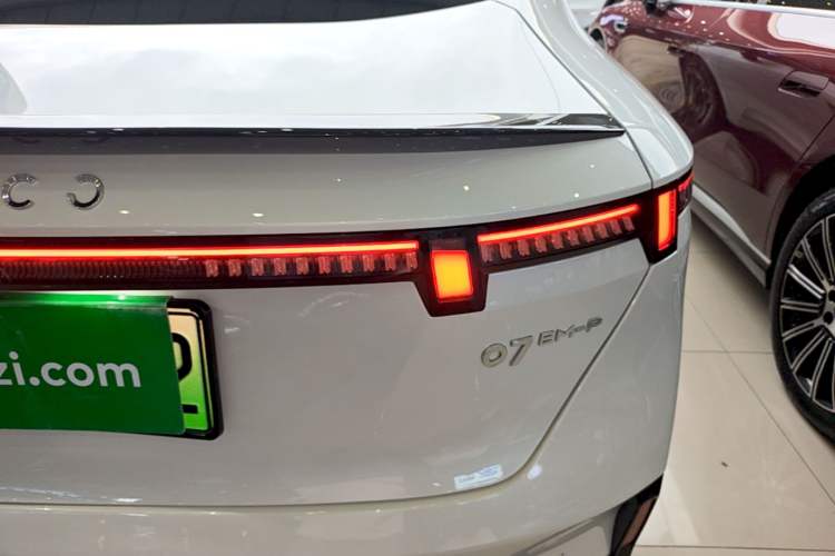 Used Lynk & Co 07 2024 EM-P 126 Long-Range Halo Right Rear Taillight