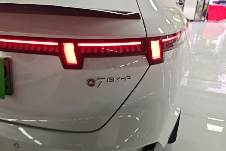 Used Lynk & Co 07 2024 EM-P 126 Long-Range Pro Right Rear Taillight