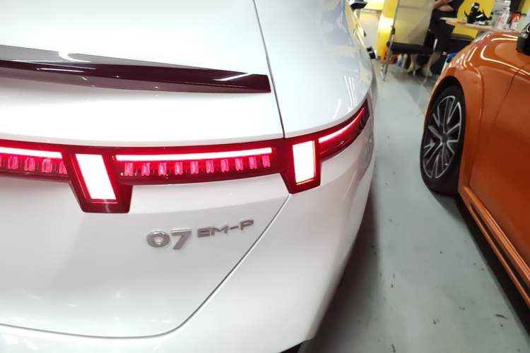 Used Lynk & Co 07 2024 EM-P 126 Long-Range Ultra Right Rear Taillight