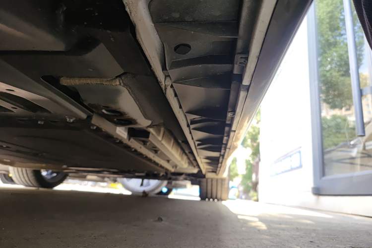 Used Lynk & Co 07 2024 EM-P 126 Long-Range Intelligent Driving Ultra Right Side Sill