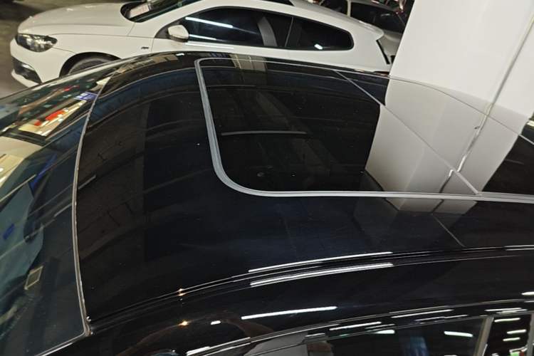 Used Lynk & Co 07 2024 EM-P 126 Long-Range Ultra Roof