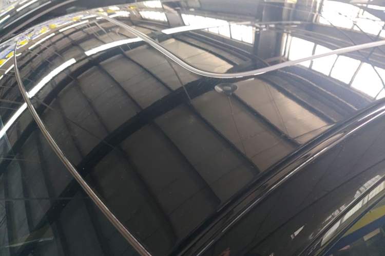 Used Lynk & Co 07 2024 EM-P 126 Long-Range Pro Roof