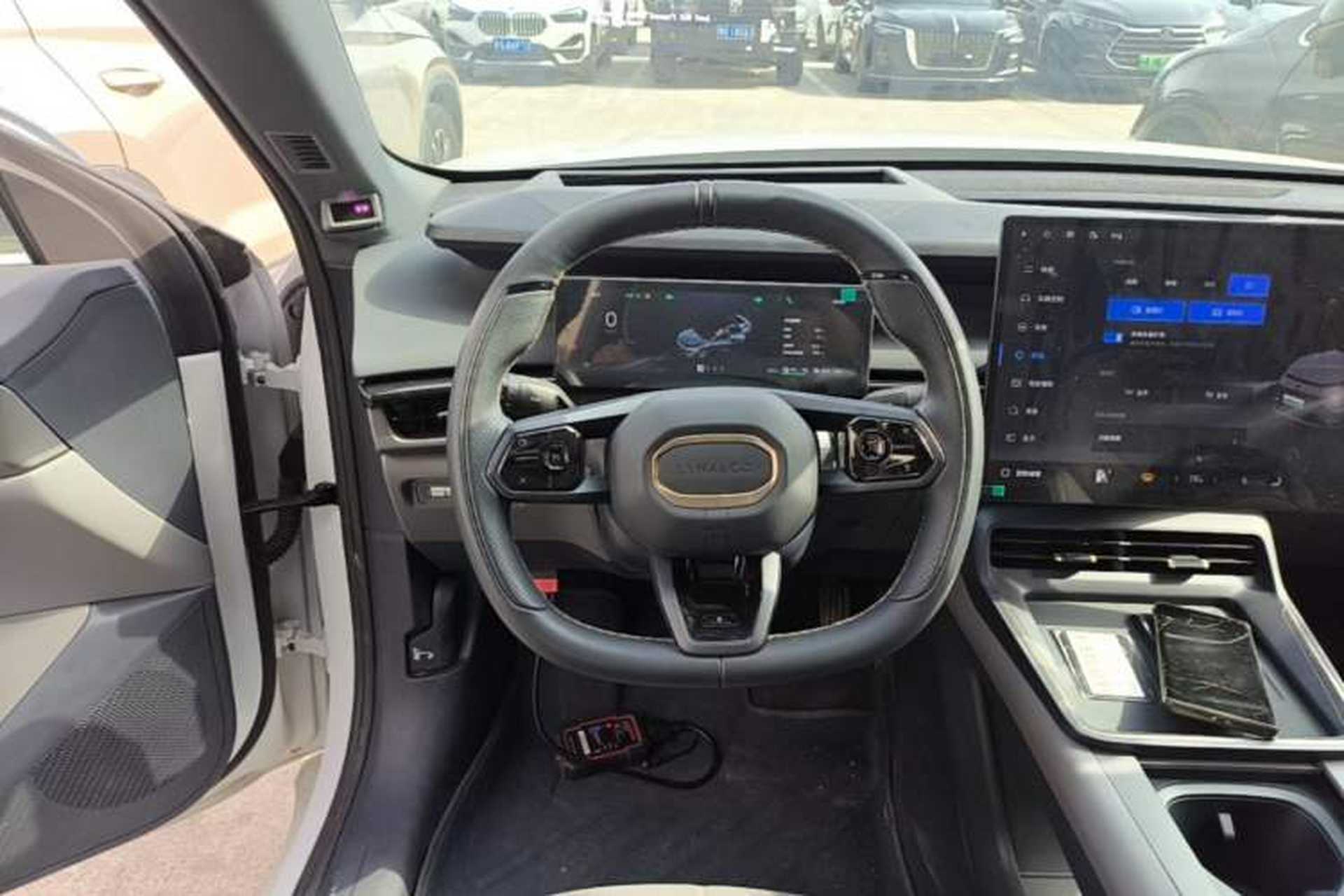 Used Lynk & Co 07 2024 EM-P 126 Long-Range Ultra Steering Wheel