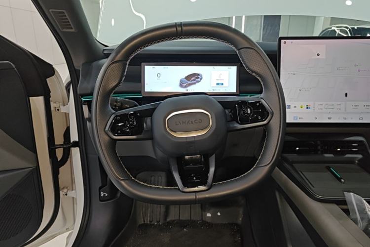 Used Lynk & Co 07 2024 EM-P 126 Long-Range Ultra Steering Wheel