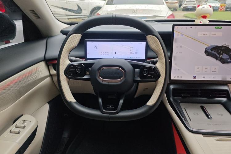 Used Lynk & Co 07 2024 EM-P 126 Long-Range Ultra Steering Wheel