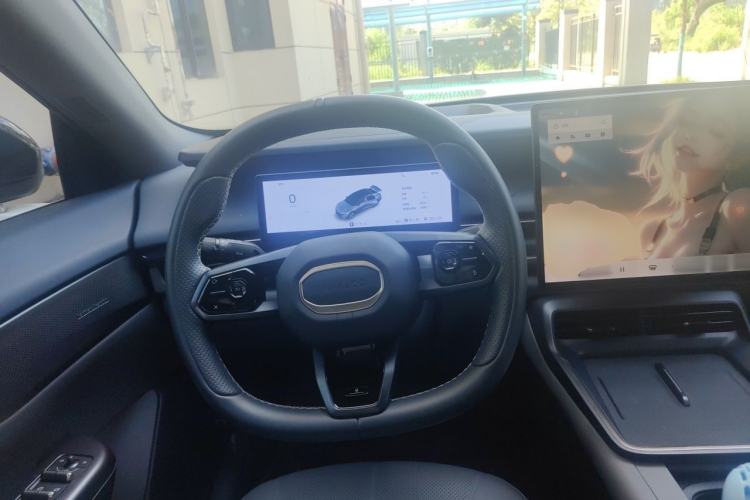 Used Lynk & Co 07 2024 EM-P 126 Long-Range Halo Steering Wheel