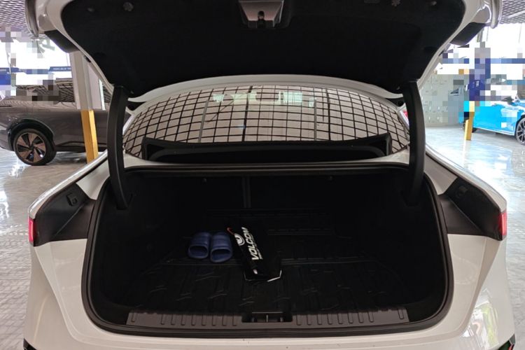 Used Lynk & Co 07 2024 EM-P 126 Long-Range Ultra Trunk