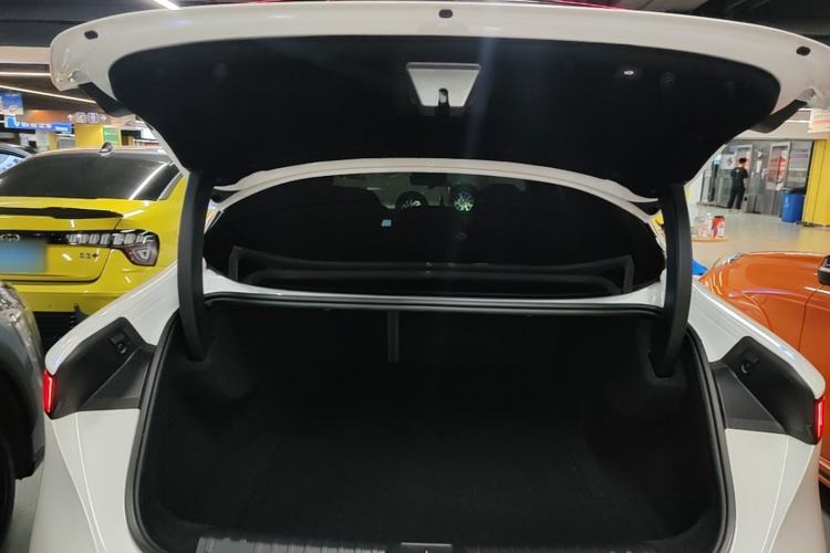 Used Lynk & Co 07 2024 EM-P 126 Long-Range Ultra Trunk