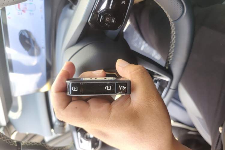 Used Lynk & Co 07 2024 EM-P 126 Long-Range Intelligent Driving Ultra Vehicle Key