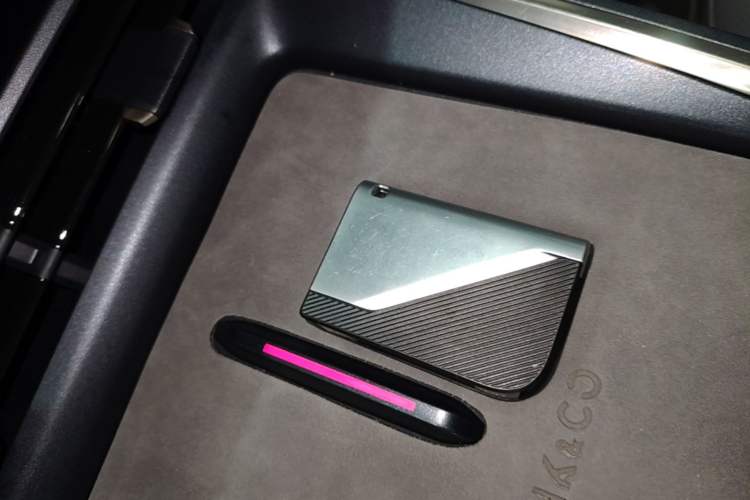 Used Lynk & Co 07 2024 EM-P 126 Long-Range Halo Vehicle Key