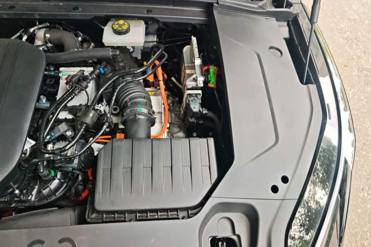 Used Lynk & Co 07 2026 Model 126 Long-Range Ultra Engine Bay Left