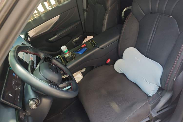 Used Lynk & Co 07 2026 Model 126 Long-Range Ultra Left Front Seat
