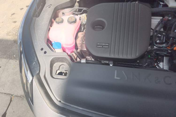 Used Lynk & Co 07 2026 Model 126 Long-Range Ultra Engine Bay Right