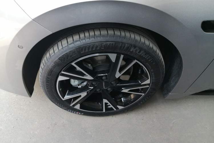 Used Lynk & Co 07 2026 Model 126 Long-Range Ultra Exterior 7