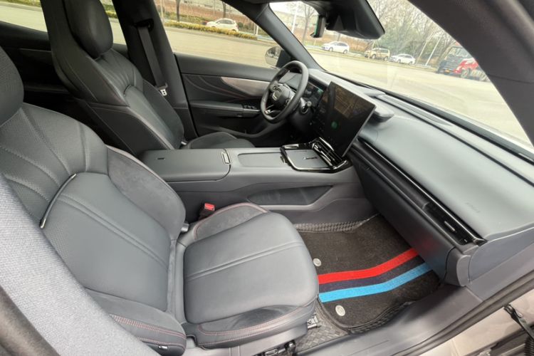 Used Lynk & Co 07 2026 Model 126 Long-Range Ultra Interior 1