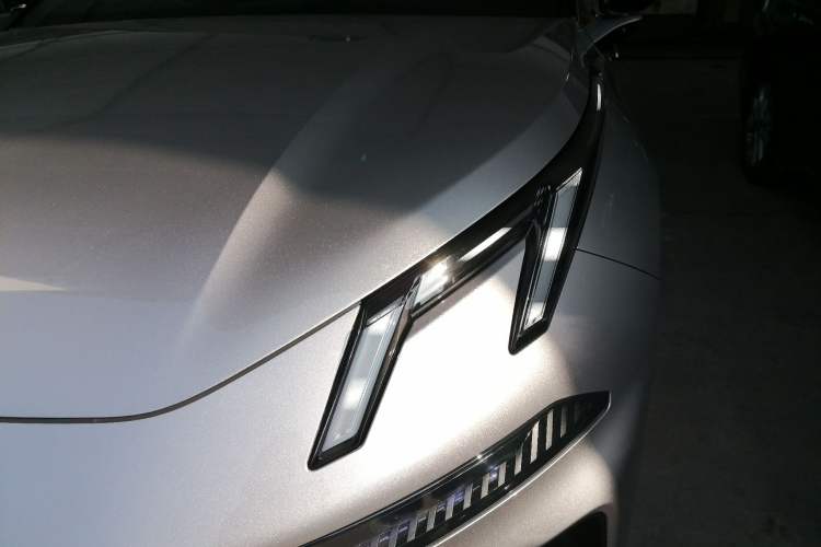 Used Lynk & Co 07 2026 Model 126 Long-Range Ultra Left Front Headlight