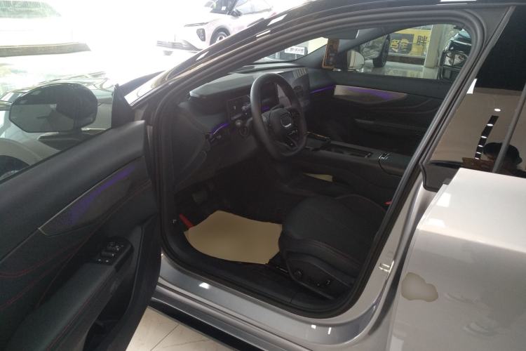 Used Lynk & Co 07 2026 Model 126 Long-Range Ultra Left Front Seat