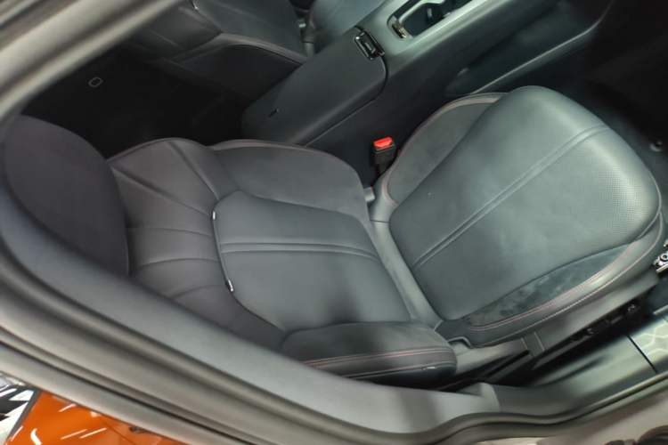 Used Lynk & Co 07 2026 Model 126 Long-Range Ultra H7 Right Front Seat
