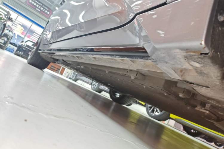 Used Lynk & Co 07 2026 Model 126 Long-Range Ultra H7 Right Side Sill