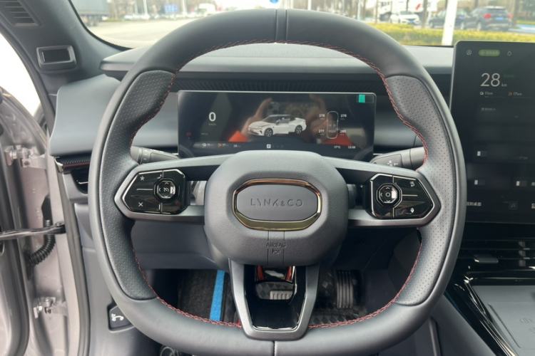 Used Lynk & Co 07 2026 Model 126 Long-Range Ultra Steering Wheel