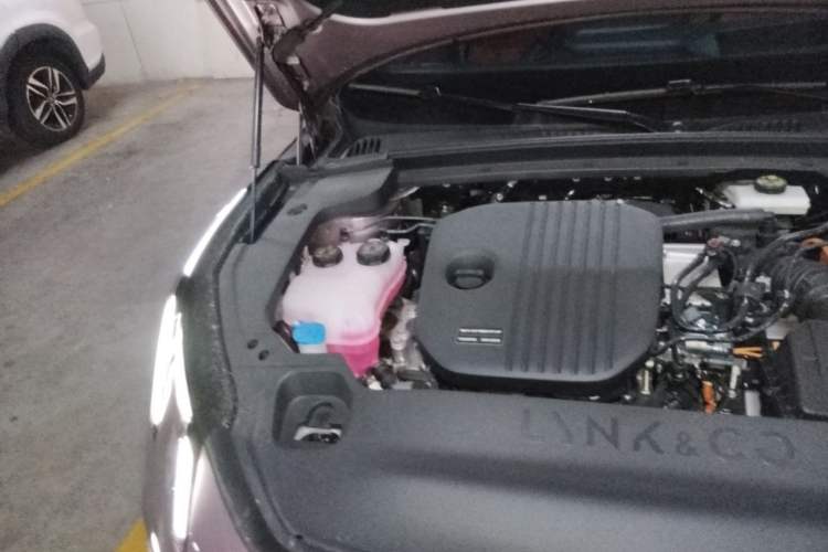 Used Lynk & Co 07 2026 Model 126 Long-Range Ultra H7 Engine Bay Right