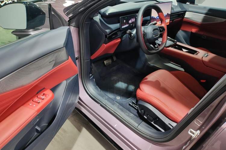 Used Lynk & Co 07 2026 Model 126 Long-Range Ultra H7 Driver Seat