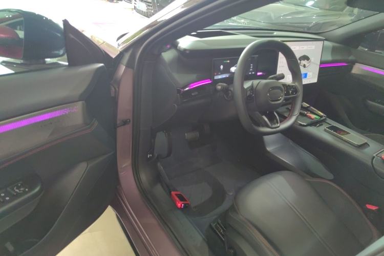 Used Lynk & Co 07 2026 Model 126 Long-Range Ultra Driver Seat