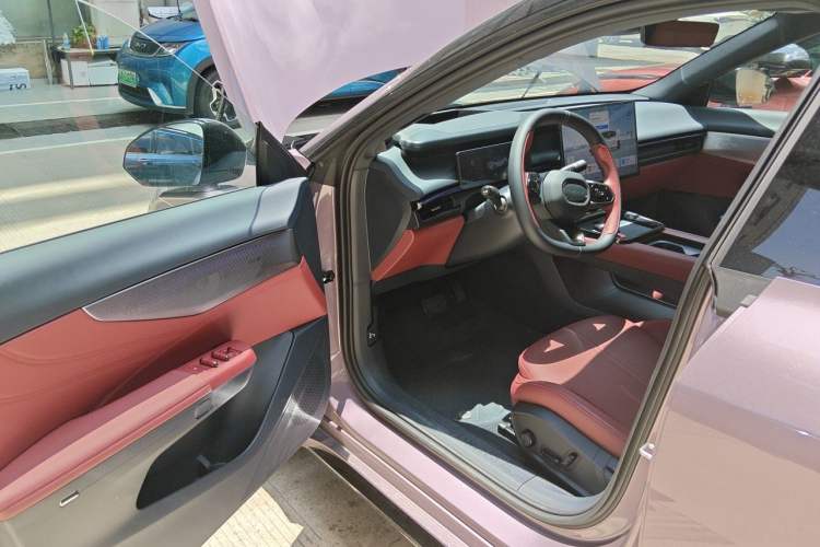 Used Lynk & Co 07 2026 Model 126 Long-Range Ultra H7 Driver Seat