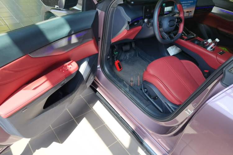 Used Lynk & Co 07 2026 Model 126 Long-Range Ultra Driver Seat