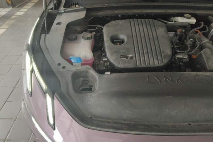 Used Lynk & Co 07 2026 Model 126 Long-Range Ultra H7 Engine Bay Right