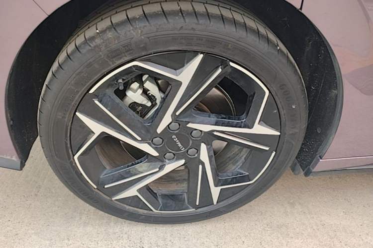 Used Lynk & Co 07 2026 Model 126 Long-Range Ultra H7 Exterior 5