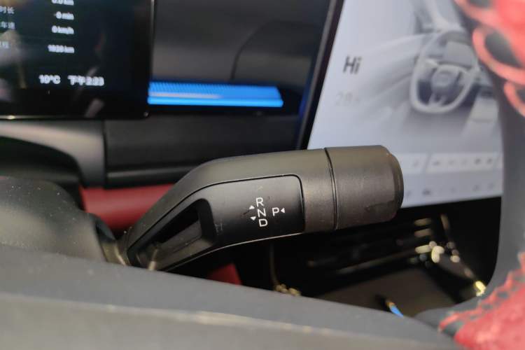 Used Lynk & Co 07 2026 Model 126 Long-Range Ultra H7 Gear Lever