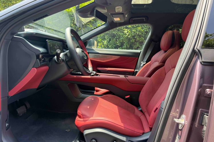 Used Lynk & Co 07 2026 Model 126 Long-Range Ultra H7 Interior 1
