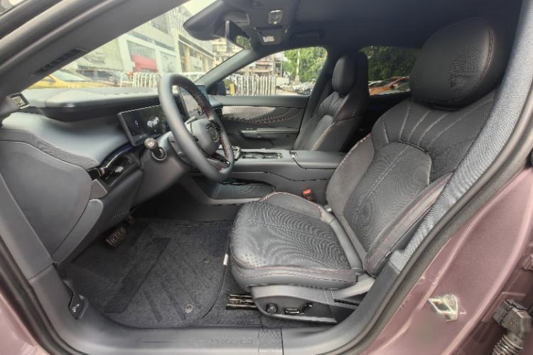 Used Lynk & Co 07 2026 Model 126 Long-Range Ultra Interior 2