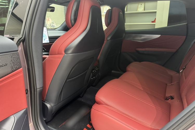 Used Lynk & Co 07 2026 Model 126 Long-Range Ultra H7 Interior 2