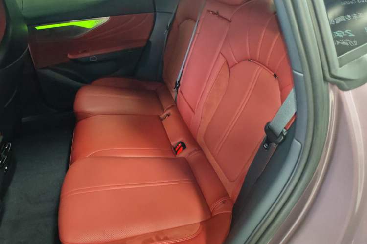 Used Lynk & Co 07 2026 Model 126 Long-Range Ultra H7 Interior 4