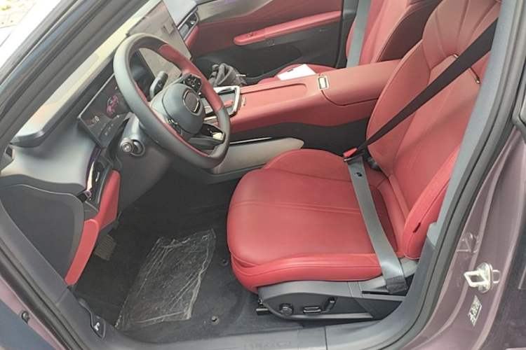 Used Lynk & Co 07 2026 Model 126 Long-Range Ultra H7 Left Front Seat
