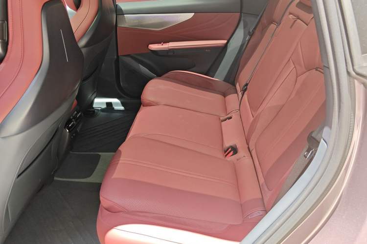 Used Lynk & Co 07 2026 Model 126 Long-Range Ultra H7 Left Rear Seat