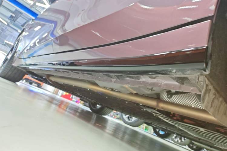 Used Lynk & Co 07 2026 Model 126 Long-Range Ultra H7 Left Side Sill