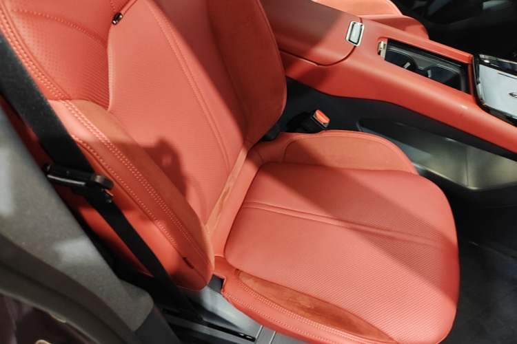 Used Lynk & Co 07 2026 Model 126 Long-Range Ultra H7 Right Front Seat