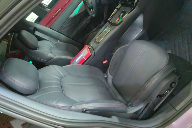 Used Lynk & Co 07 2026 Model 126 Long-Range Ultra Right Front Seat
