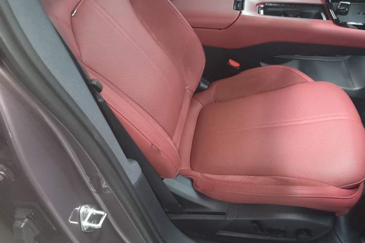 Used Lynk & Co 07 2026 Model 126 Long-Range Ultra H7 Right Front Seat