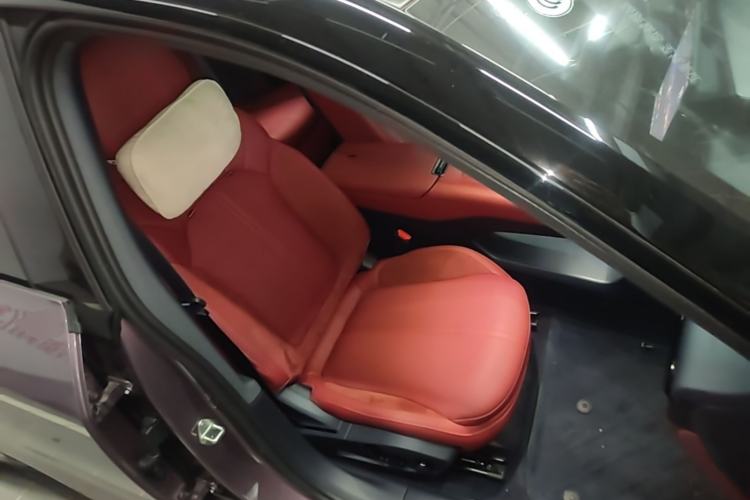 Used Lynk & Co 07 2026 Model 126 Long-Range Ultra Right Front Seat