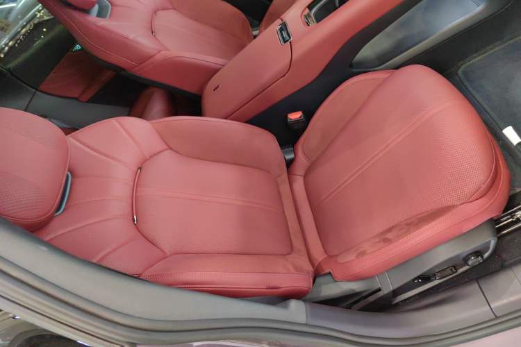Used Lynk & Co 07 2026 Model 126 Long-Range Ultra H7 Right Front Seat